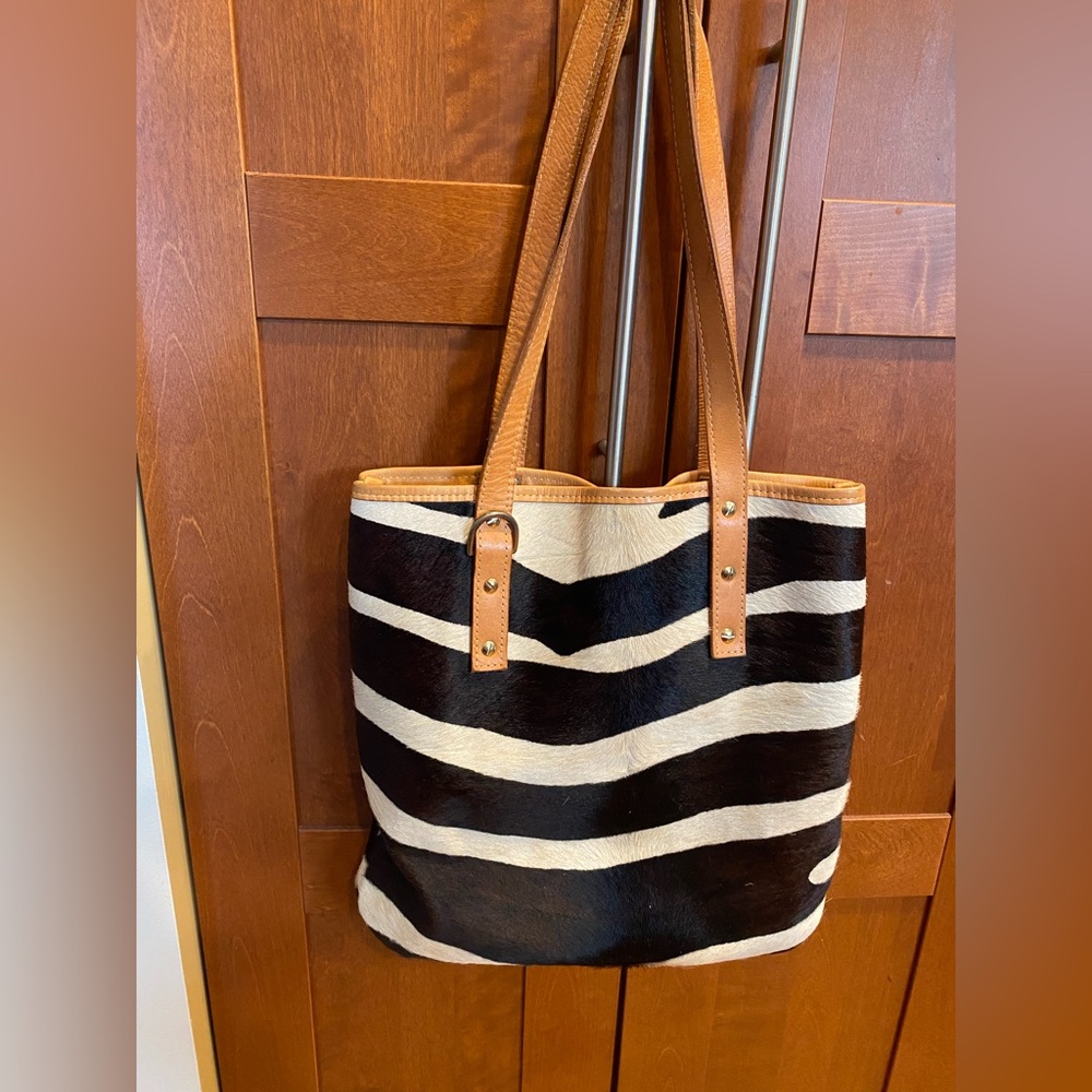 Zebra shoulder handbag